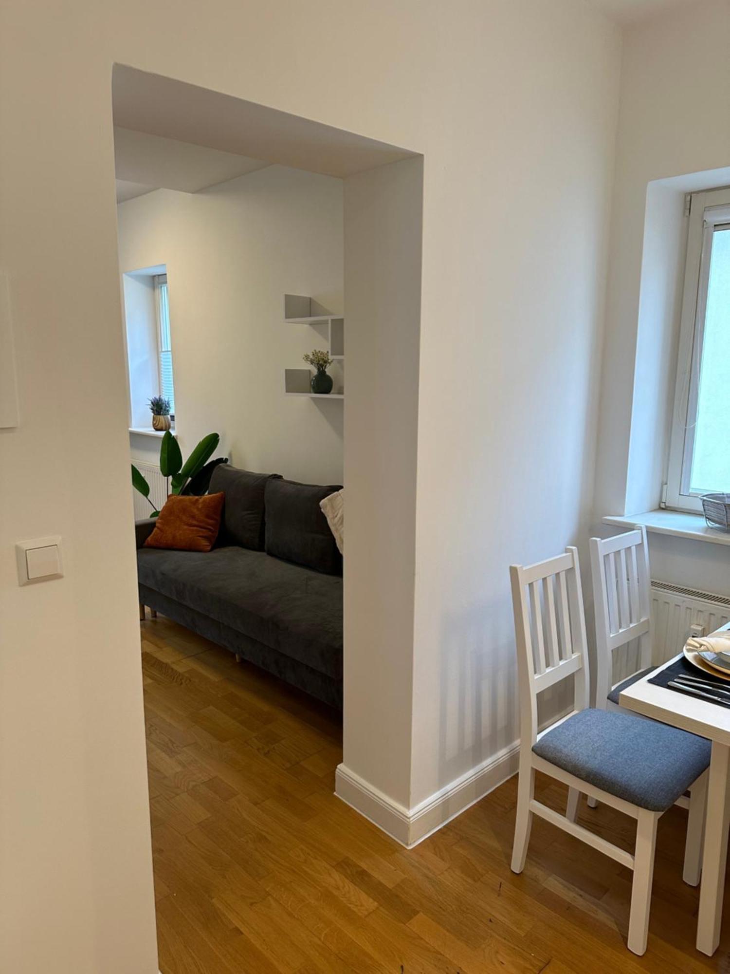 Bella Casa - Business&Family, 100M Zum Konzerteingang Schloss, Parkplatz, Smarttv, Netflix, Waschmaschine, 24H Checkin, 36Qm, Ap 12 לודוויגסבורג מראה חיצוני תמונה
