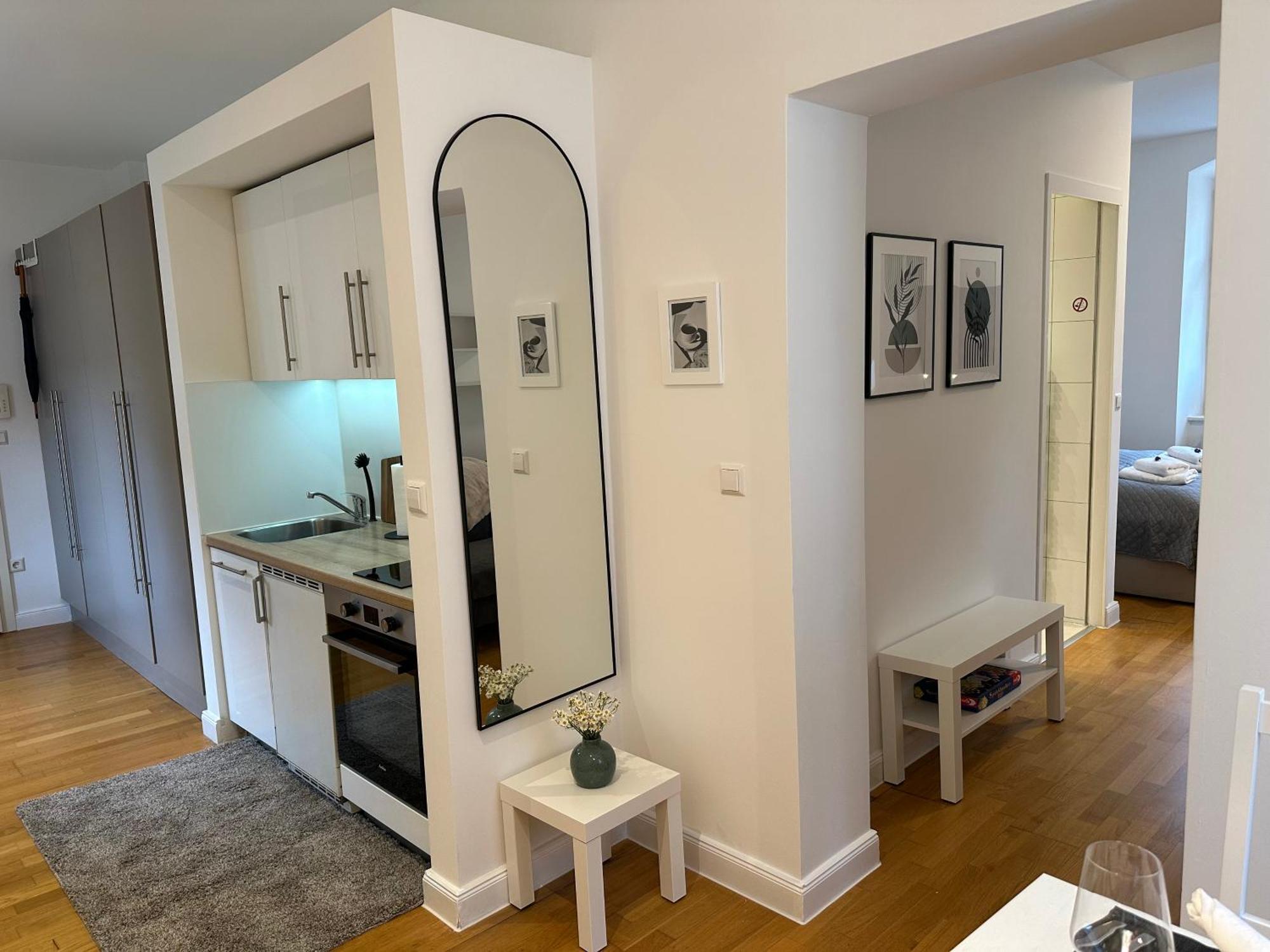 Bella Casa - Business&Family, 100M Zum Konzerteingang Schloss, Parkplatz, Smarttv, Netflix, Waschmaschine, 24H Checkin, 36Qm, Ap 12 לודוויגסבורג מראה חיצוני תמונה