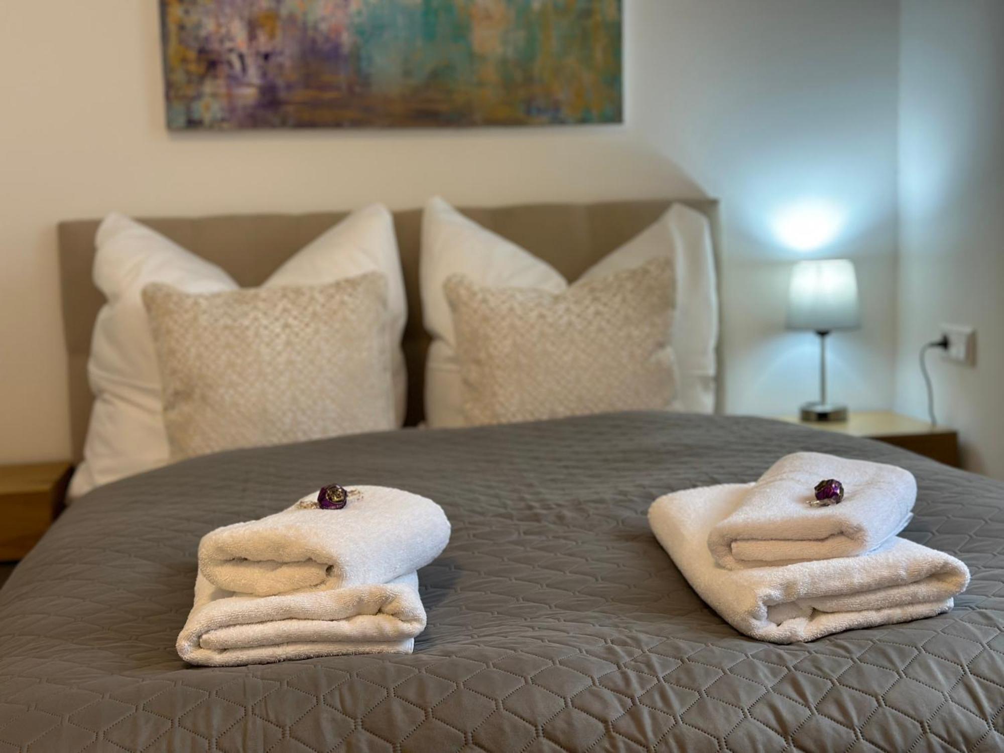 Bella Casa - Business&Family, 100M Zum Konzerteingang Schloss, Parkplatz, Smarttv, Netflix, Waschmaschine, 24H Checkin, 36Qm, Ap 12 לודוויגסבורג מראה חיצוני תמונה